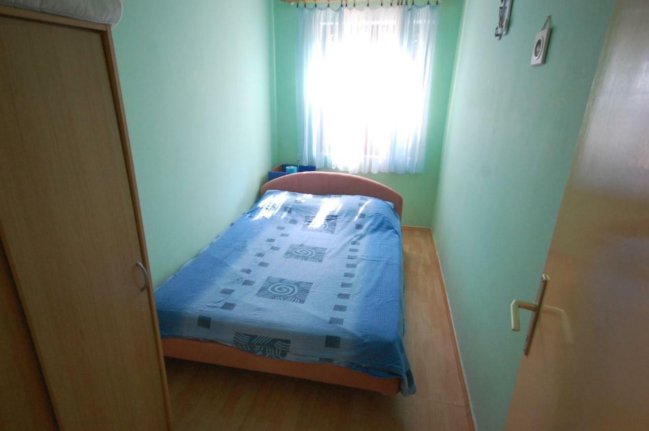 Apartments Juric By El-Pi Tours Njivice Bagian luar foto