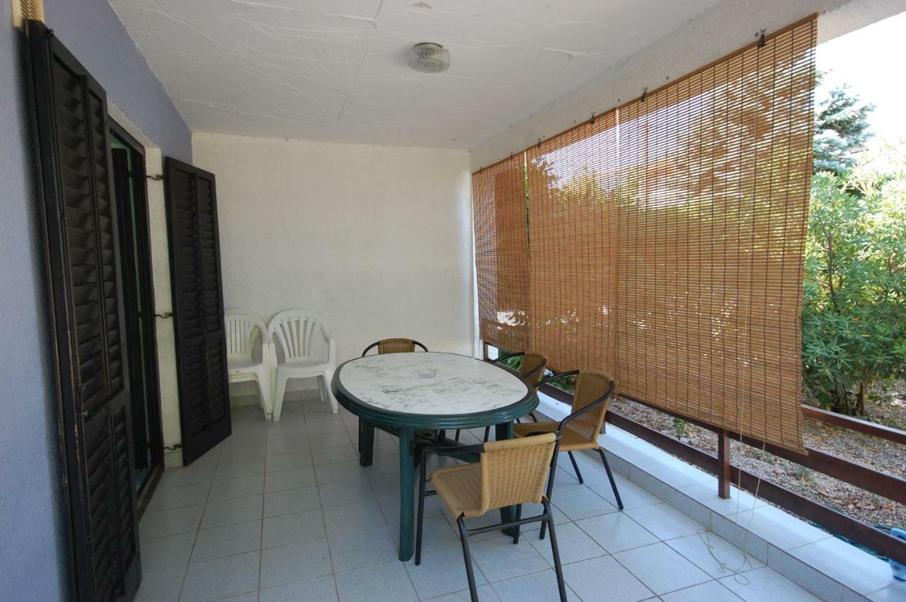 Apartments Juric By El-Pi Tours Njivice Bagian luar foto