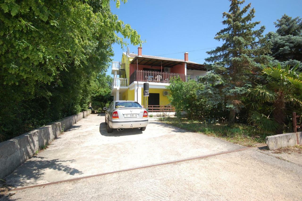 Apartments Juric By El-Pi Tours Njivice Bagian luar foto