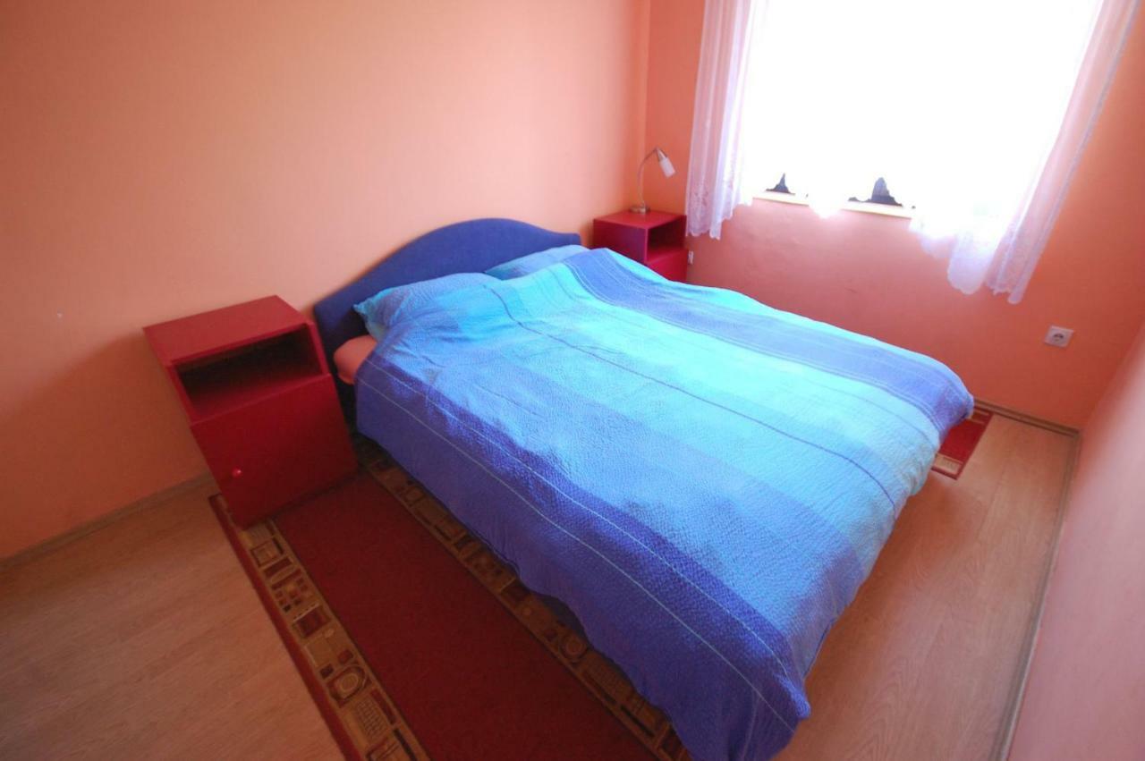 Apartments Juric By El-Pi Tours Njivice Bagian luar foto