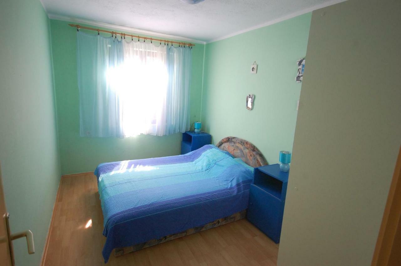 Apartments Juric By El-Pi Tours Njivice Bagian luar foto